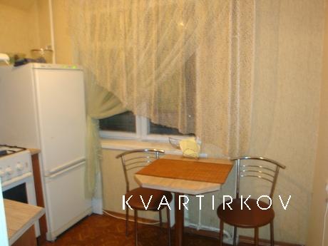 1BR apartment near Levoberezhnaya, Kyiv - apartment by the day