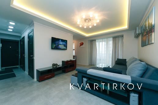Super B 3 bedroom apartment, Kyiv - apartment by the day