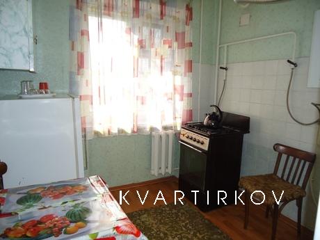 1BR apartment Kiev for daily rent, Mykolaiv - apartment by the day