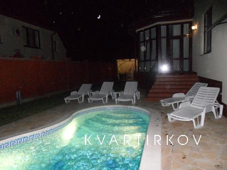 House with pool.Sovinon, Odessa - apartment by the day