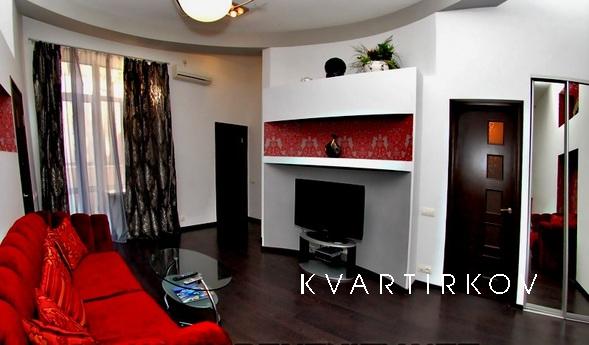Luxury apartment with Jacuzzi Center, Kyiv - apartment by the day