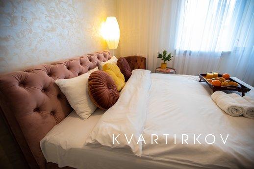 Stylish and romantic apartment is a luxury class for visitin