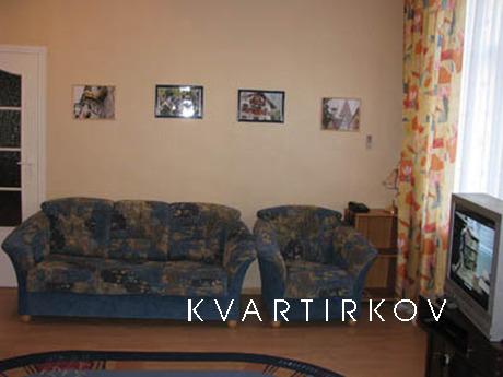 2BR studio daily rent, Center, Kyiv - apartment by the day