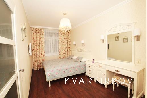VIP CENTER, Dnipro (Dnipropetrovsk) - apartment by the day