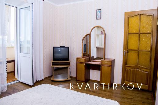 3х комнатная посуточно Садовая, 42А., Николаев - квартира посуточно