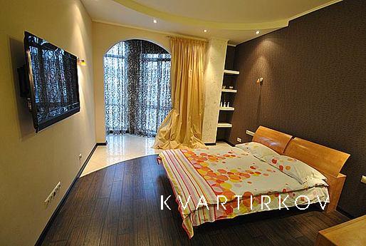 vip class apartment, Odessa - apartment by the day