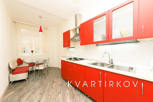One-bedroom apartment in the center of Kiev, next to Indepen