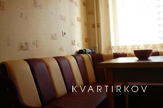 Rent apartments in its Troyeschina, Kyiv - apartment by the day
