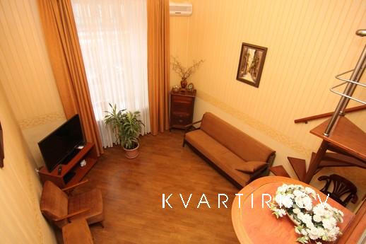 Little comfort in the heart of the city., Odessa - apartment by the day