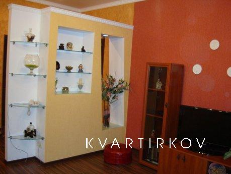 The very center of a lot of comfort, Odessa - apartment by the day