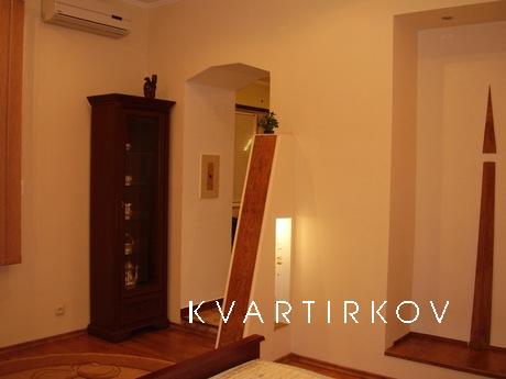 Kherson apartment, Kherson - apartment by the day