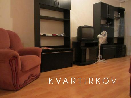 2 BR 10 min. to the beach, Odessa - apartment by the day