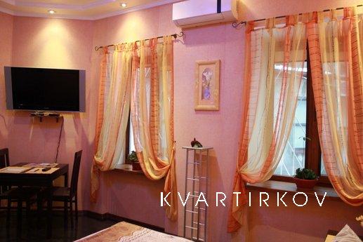One bedroom apartment in the center of O, Odessa - apartment by the day