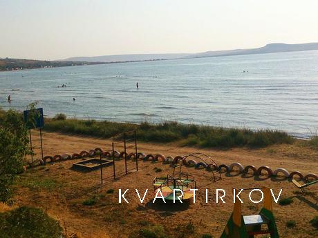 We invite you to relax in a cozy house, Kerch - apartment by the day