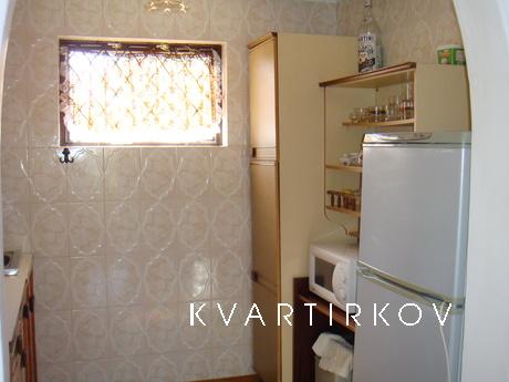 Rent a cottage by the sea in Evpatoria, Saky - apartment by the day