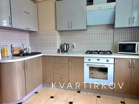 1 bedroom apartment in a modern renovati, Bila Tserkva - apartment by the day