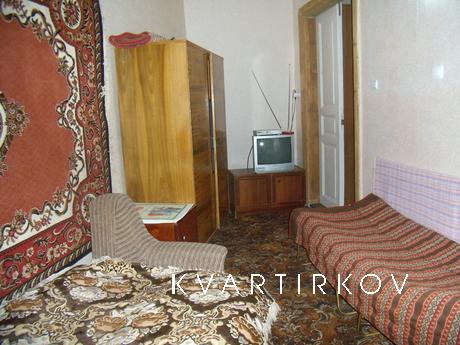 Rent a room in an apartment, two beds, 60 day hryvnia for on
