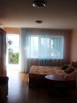 For the summer for couples 1k.i 2k. EVRO, Yalta - apartment by the day