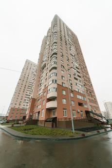 Комфортна 2 кім квартира метро Позняки, Київ - квартира подобово