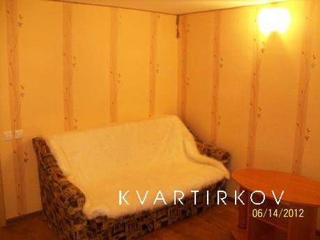 An apartment near the cathedral square., Odessa - apartment by the day