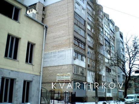 Недорогая посуточная квартира - студия в городе Николаеве, в
