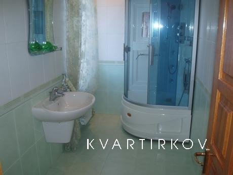 3-bedroom apartments VIP, Zhytomyr - apartment by the day