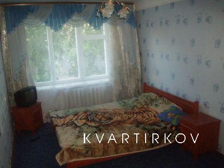 Comfortable 2-bedroom apartment in the city center Kievskaya