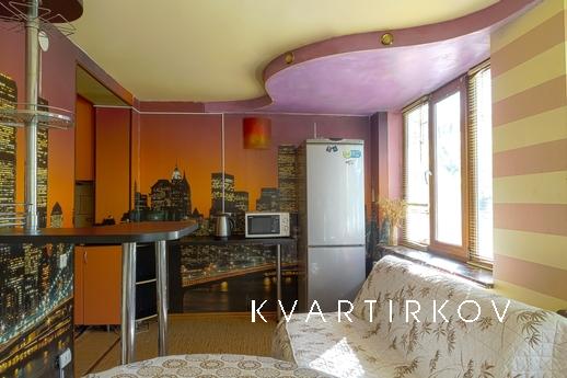 3 bedroom apartment metro Student, Kharkiv - apartment by the day