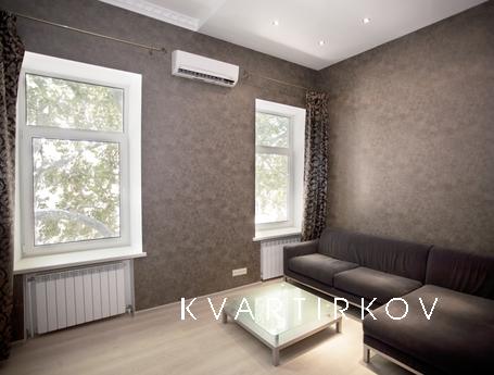 Apartment on Pushkinska, Odessa - apartment by the day