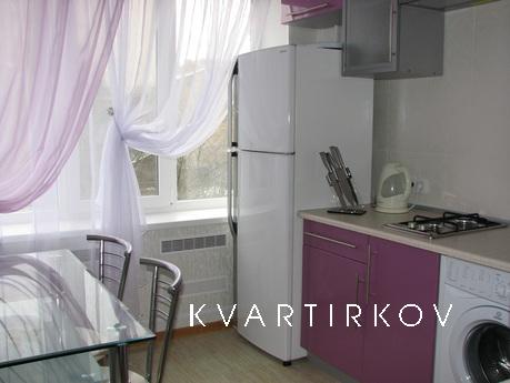 Уютная квартира в центре города, Николаев - квартира посуточно