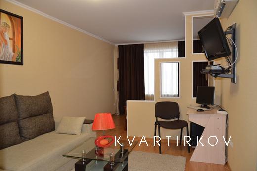 Cozy apartment in the very center, Mykolaiv - apartment by the day