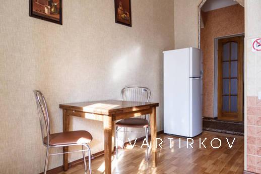 Spacious 2-bedroom apartment. apartment, Mykolaiv - apartment by the day