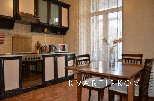 Spacious 2-bedroom apartment. apartment, Mykolaiv - apartment by the day