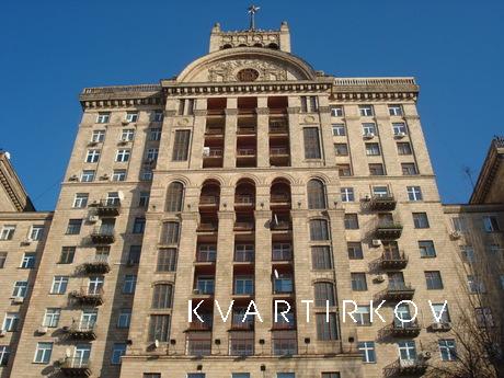 КРЕЩАТИК 25, Киев - квартира посуточно