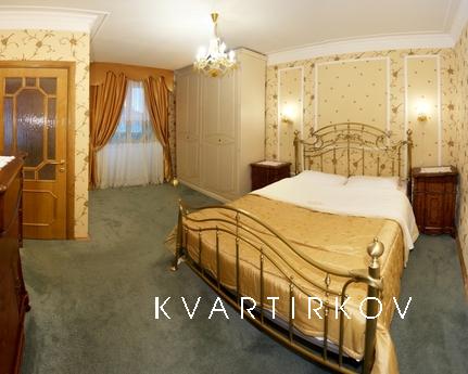 Apartment 'Luxe' in the Italian style, Poltava - apartment by the day