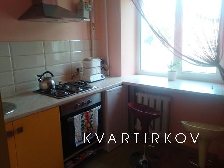 Cozy apartment next to the alley, Vinnytsia - apartment by the day