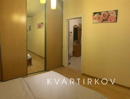 Просторная дизайнерская квартира-студия, Киев - квартира посуточно