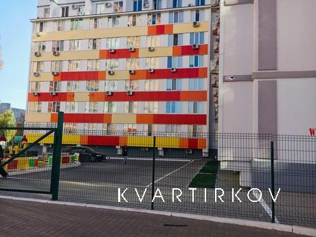 Smart studio near the metro station Alek, Kharkiv - apartment by the day