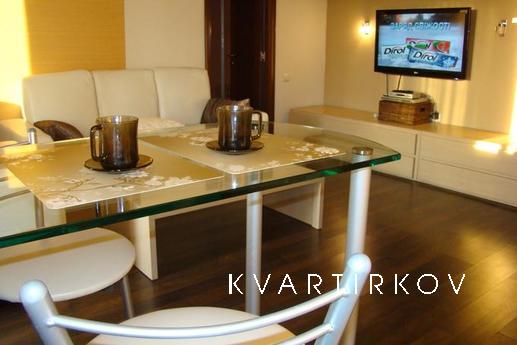 5 Kreshachatik Vip, Kyiv - apartment by the day
