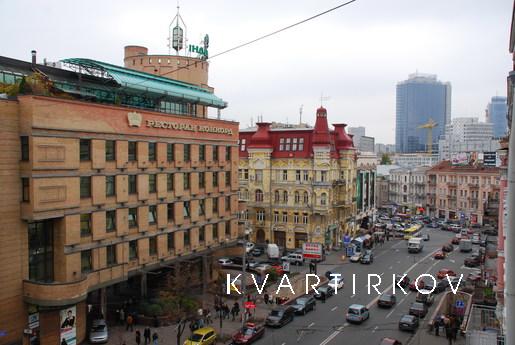 Center, metro Tolstogo,, Kyiv - apartment by the day
