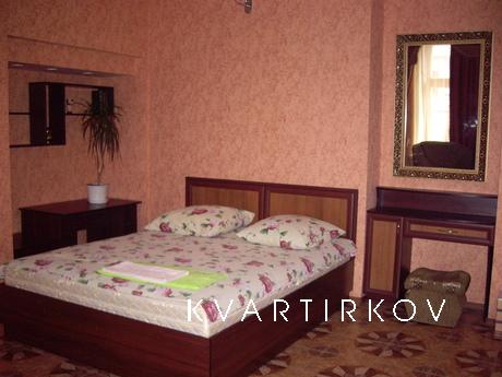 Квартира расположена в центре Николаева.Отличный ремонт,инди
