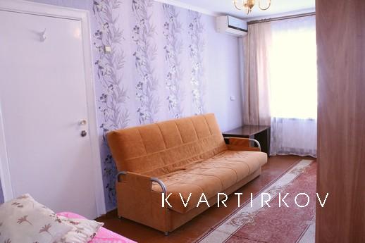 1 комнатная квартира в центре у моря, Бердянск - квартира посуточно
