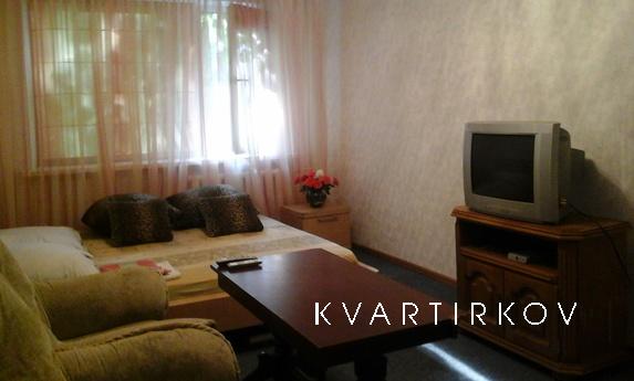 The apartment is in the district of the bus station. Clean a