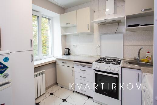 Center. Vul. Ruska. 2 rooms, Ternopil - apartment by the day