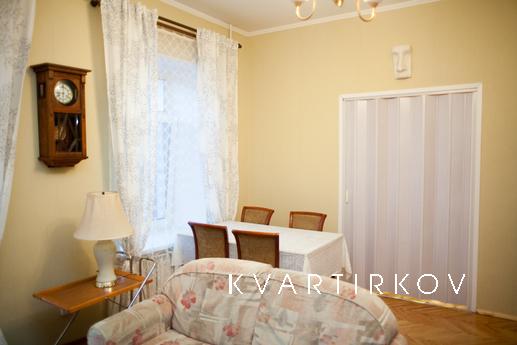 3 bedroom apartment in the Center, Saint Petersburg - apartment by the day