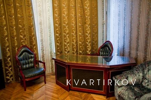 2 BR. in the heart of Petersburg, Saint Petersburg - apartment by the day