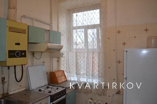 Artema, Dnipro (Dnipropetrovsk) - apartment by the day