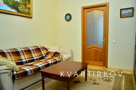 Center, Independence Square, Khreschatyk, Kyiv - apartment by the day