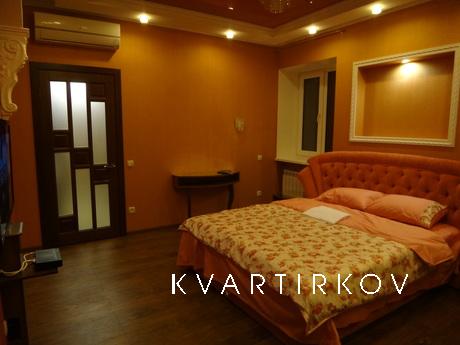 Rent in the city center, Zaporizhzhia - apartment by the day