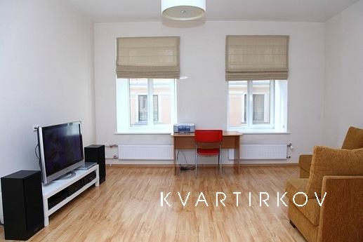 Posh kopeck piece has MOSCOW TRAIN STATI, Saint Petersburg - apartment by the day